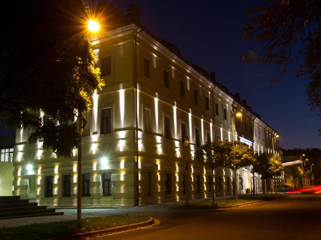 Ea Hotel Tereziansky Dvur Hradec Kralove Exterior photo